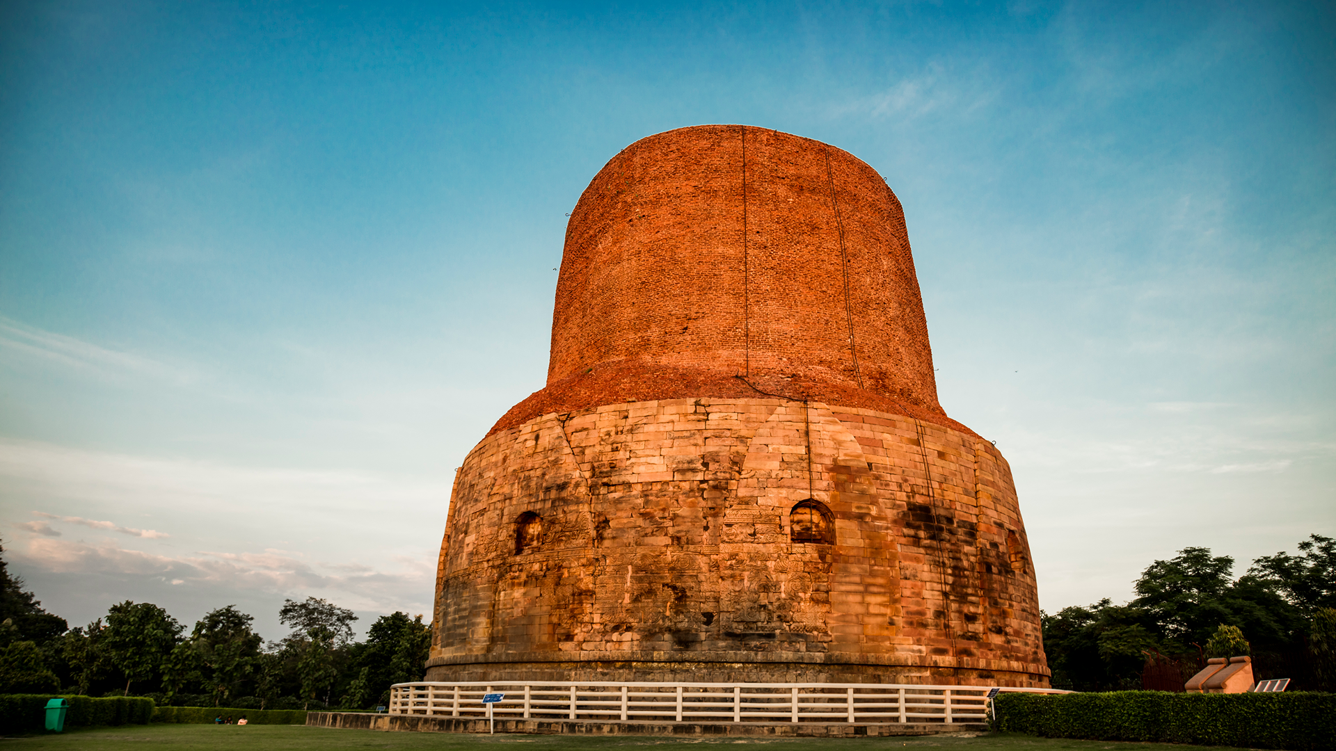 Dhamek Stupa-Sarnath_ Uttar Pradesh