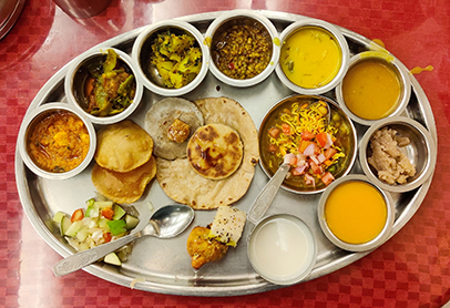 gujrati-thali-dwarka-gujarat-blog-gas-incredible