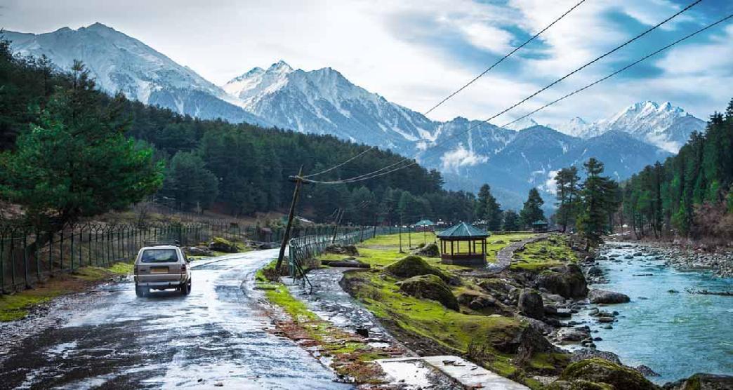 Plan-a-Safe-Trip-to-Kashmir-Your-Perfect-Itinerary-Decoded2-about