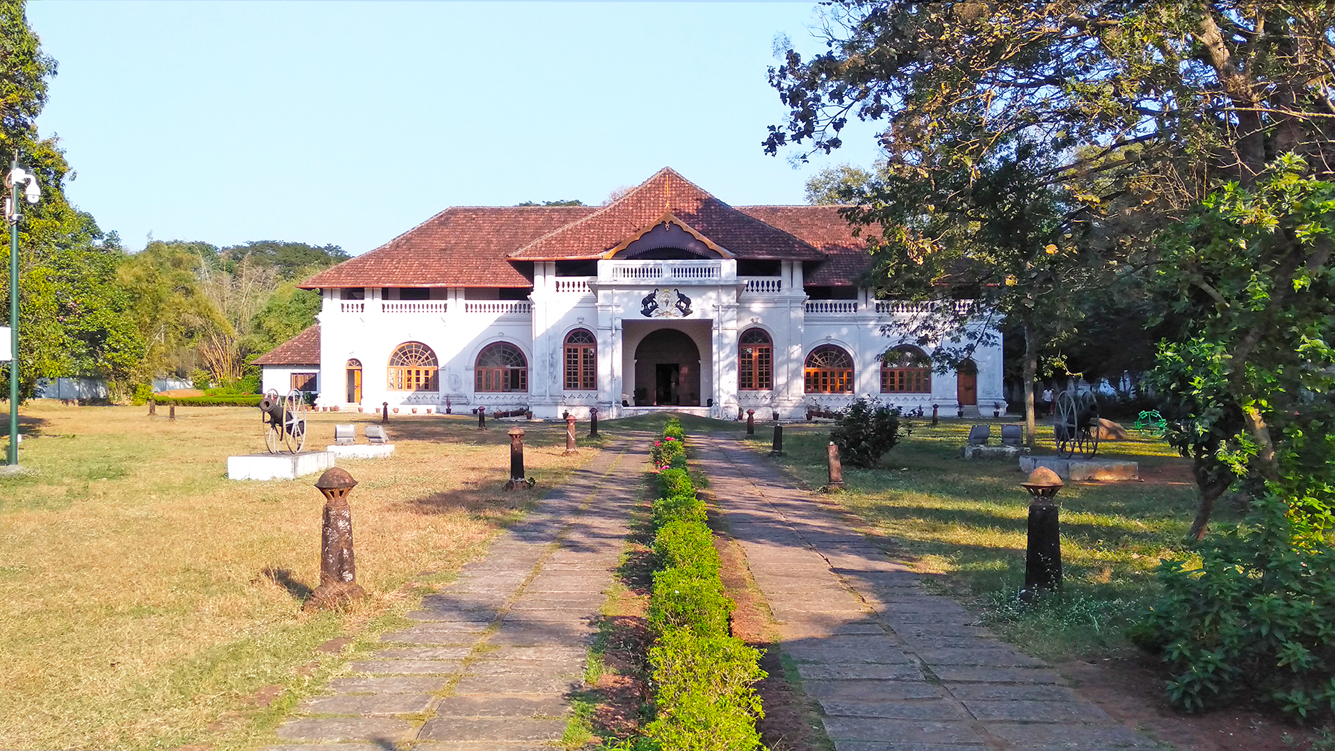 shakthan-thampuran-palace-thrissur-kerala-state-hero