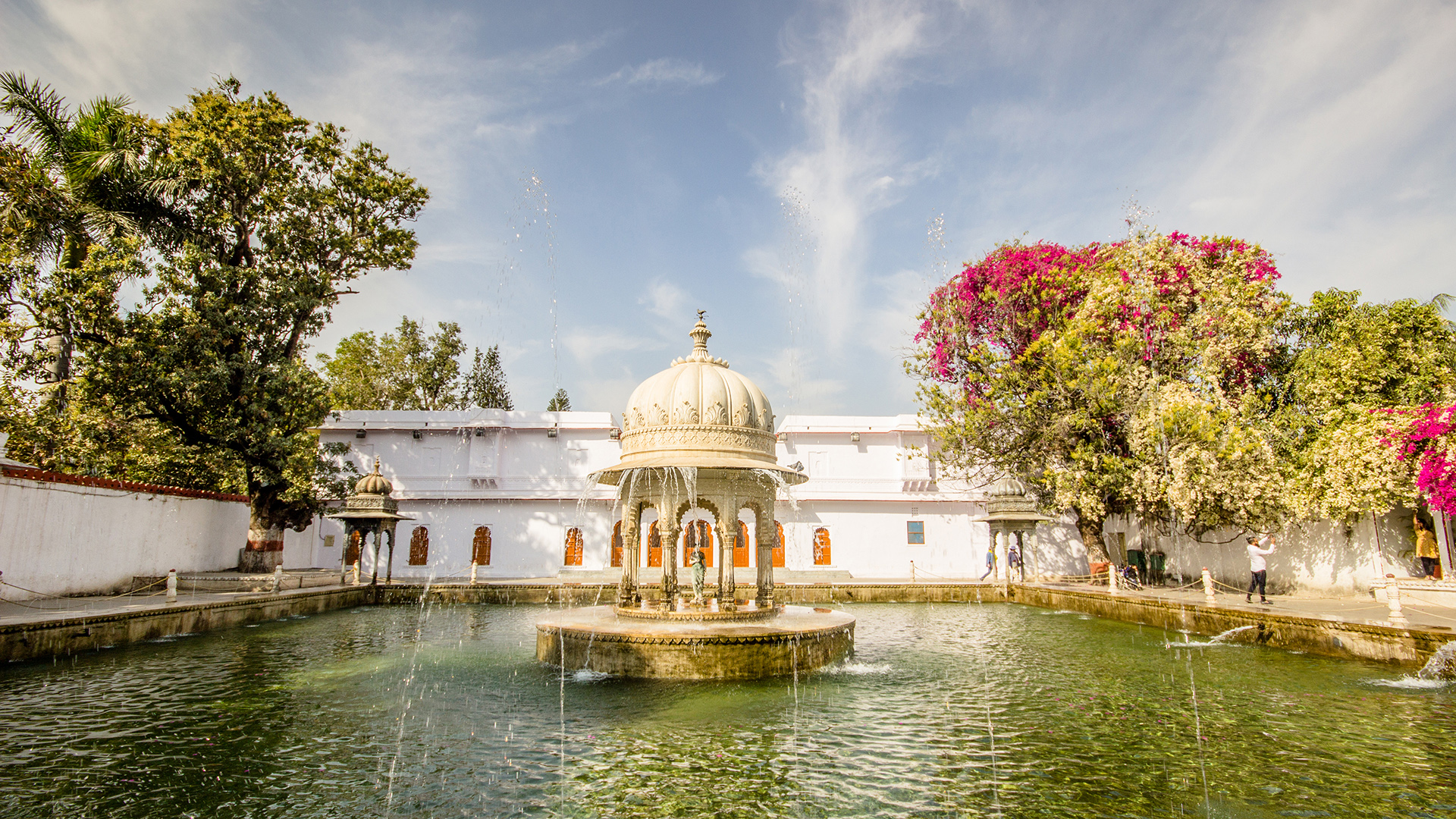 saheliyon-ki-bari-udaipur-attr-hero-2