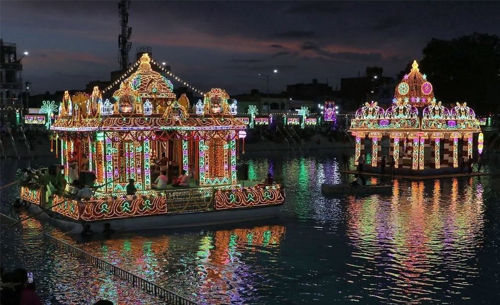 in.gov.incredibleindia.core.models.impl.ImageUtilModelImpl@5e2de13b