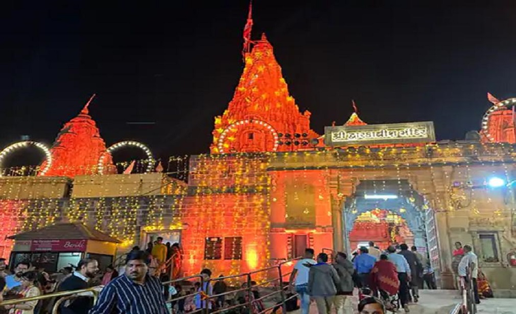 in.gov.incredibleindia.core.models.impl.ImageUtilModelImpl@43554475