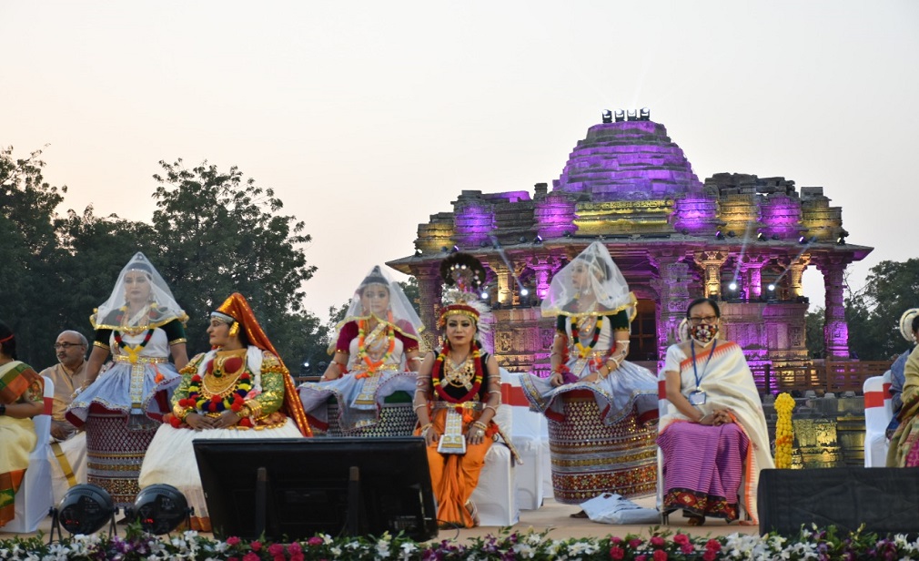 in.gov.incredibleindia.core.models.impl.ImageUtilModelImpl@663856fc