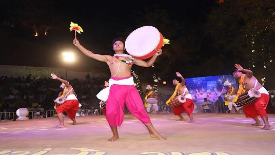 vasntosav-right-side-image